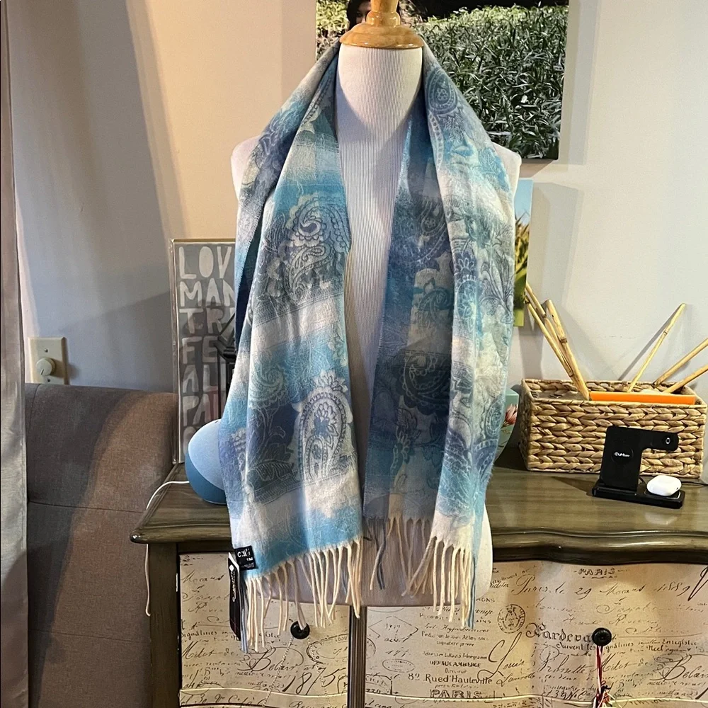 V. FRAAS CASHMINK ACRYLIC PAISLEY WOVEN FRINGED SCARF BLUE WHITE NEW WITH TAGS